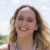 Svenja lacht, danke für die Website